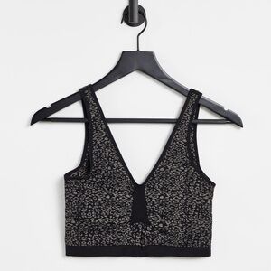 NWT Mamalicious Maternity Nursing Maternity Sports Comfy bra Black Leopard